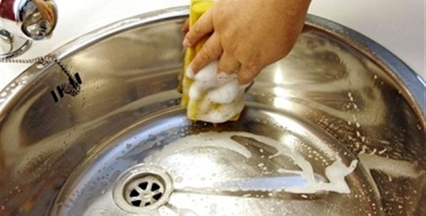 تعرفي على مدة تغيير الأدوات الخاصة بالنظافة في المنزل