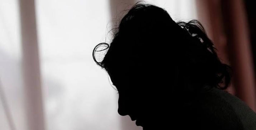 «مروة» تقيم دعوى «طلاق للضرر»: «عندي مكالمات جنسية لجوزي مع أمي»