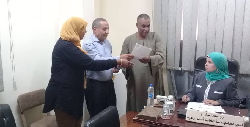 المهندسة فاطمة تستقبل المواطنين لحل مشاكلهم