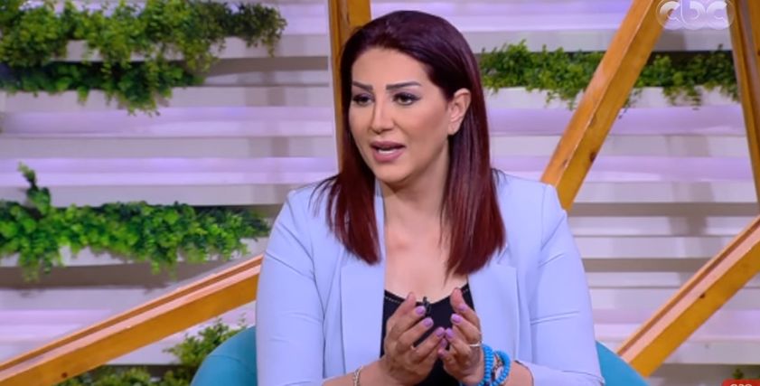 الفنانة وفاء عامر