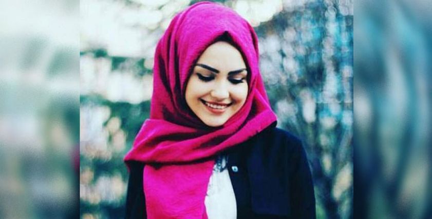فتاة محجبة