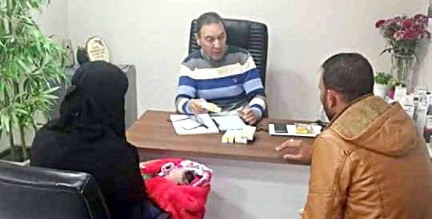 الدكتور هاني الناظر يقرر تبني حالة المولود بـ