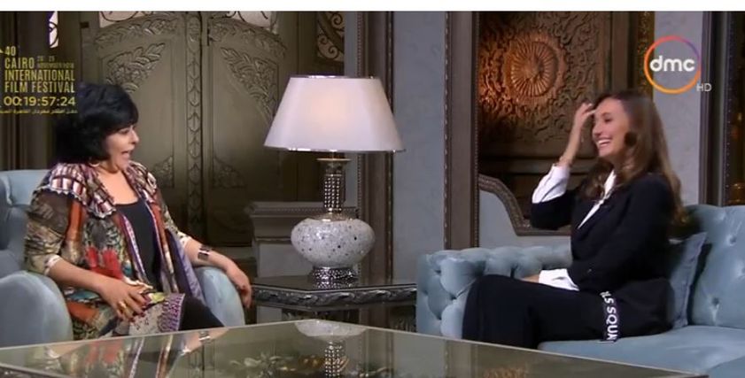 حلا شيحة مع إسعاد يونس