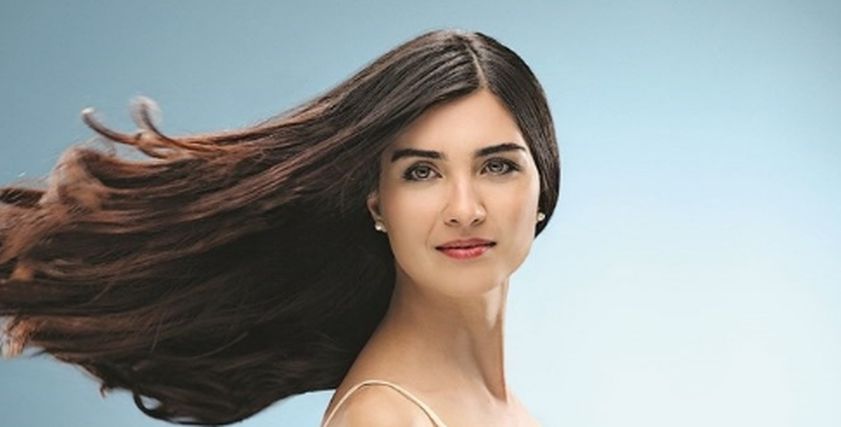الممثلة التركية توبا بويوكستون