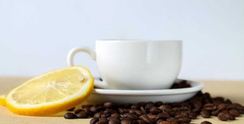 اضرار النسكافية مع الليمون