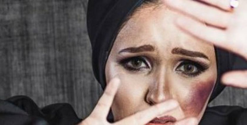 فتيات يروين حكاياتهن مع 