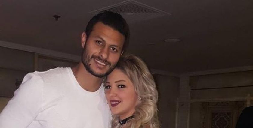محمد الشناوي وزوجته