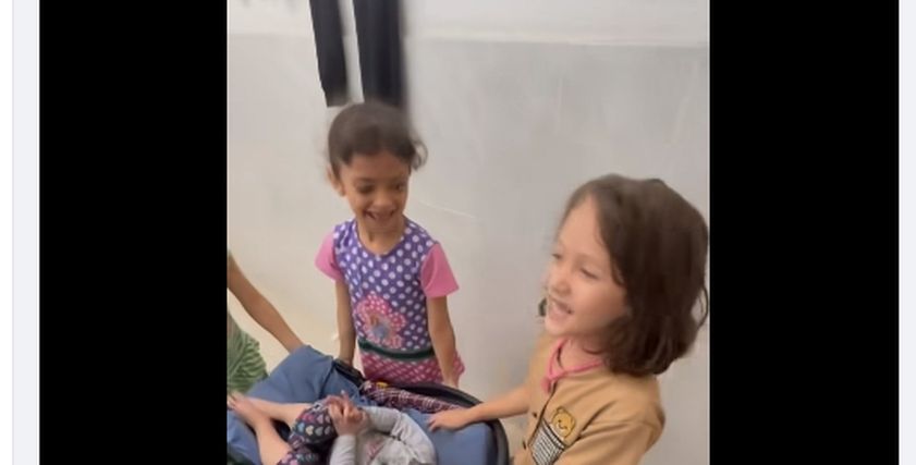 أطفال غزة يمارسون لعبة الشهيد