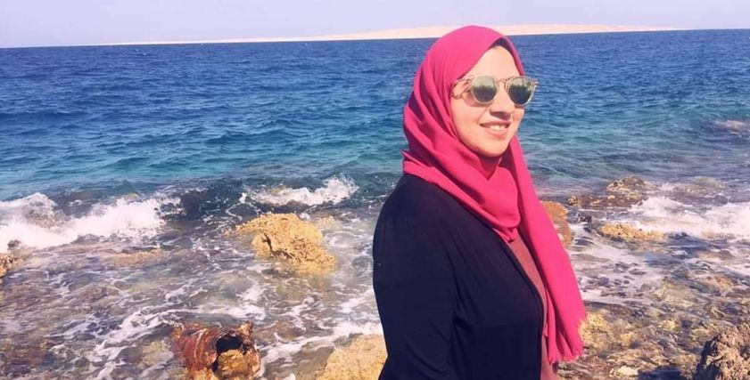 أمأني هدية.. خريجة كلية العلوم ومديرة مشروع لاختيار وتنفيذ الأثاث