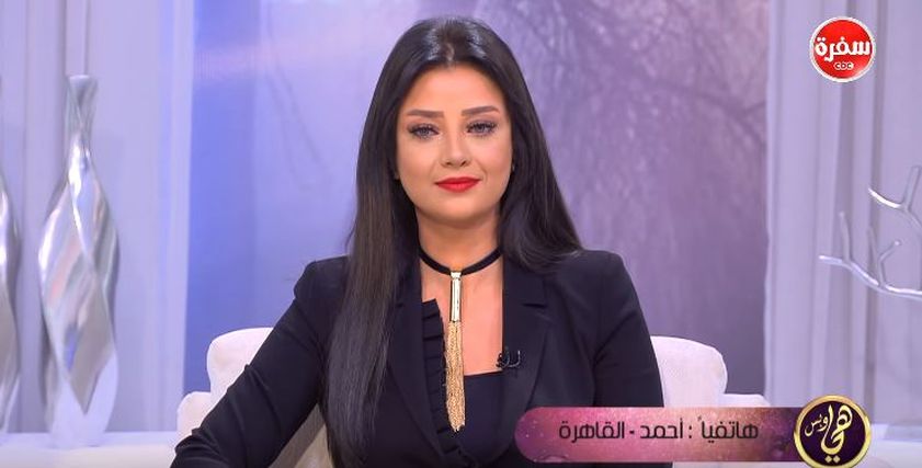 رضوى الشربيني تبكي على الهواء