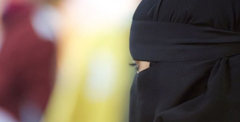 «نجوى» تطلب «الخلع»: «مبيصليش حتى الجمعة»