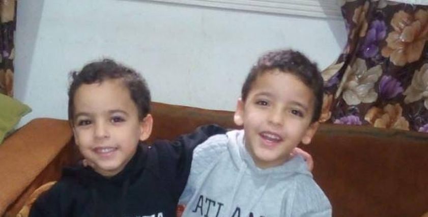 الطفلين محمد وعلي 