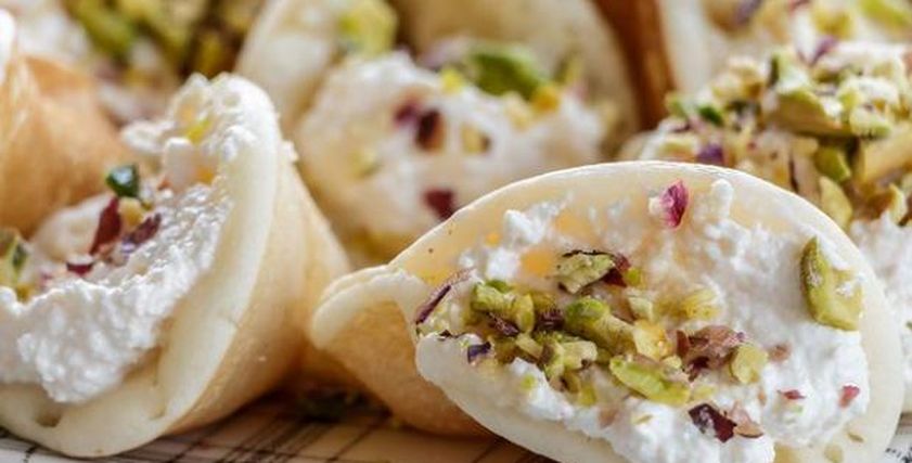 قطايف بالجبنة