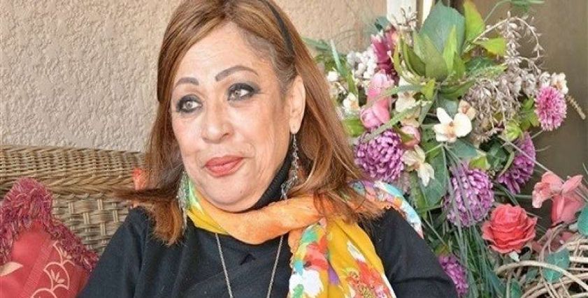 السفيرة منى عمر