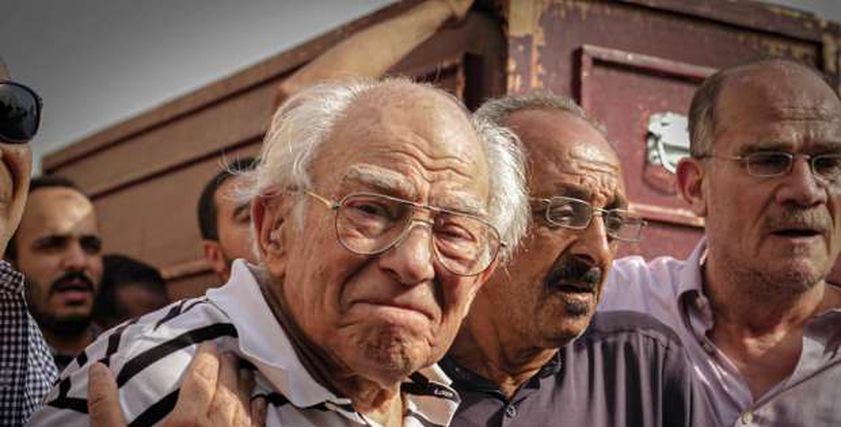 كيف تحدث رشوان توفيق عن زوجته الراحلة عقب 62 عام زواج