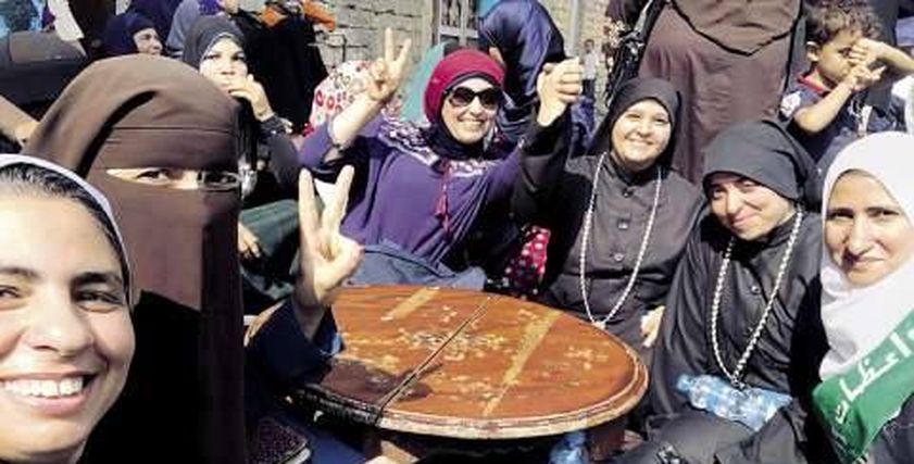 على 