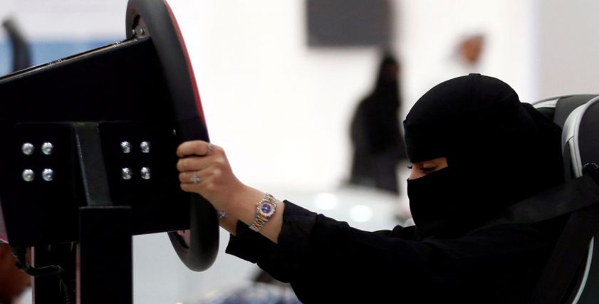 قيادة الطائرات