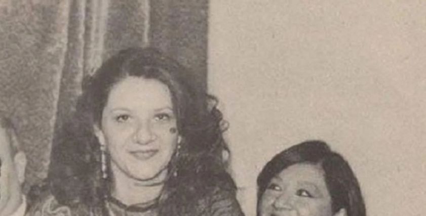 الراحلة شويكار مع ابنتها منة
