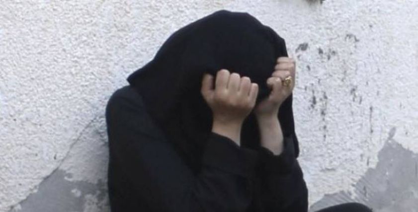 سيدة تطلب الطلاق