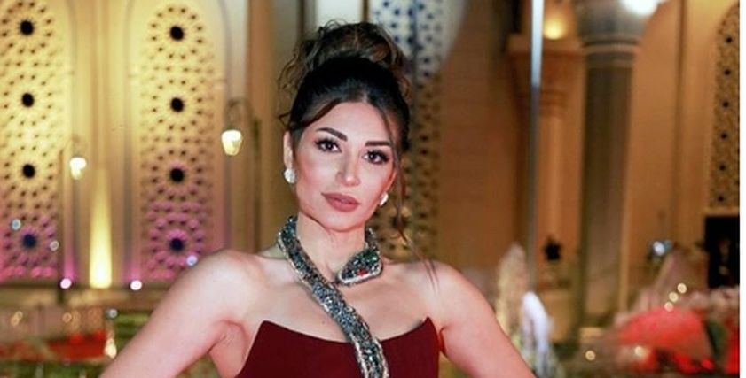 سارة نخلة