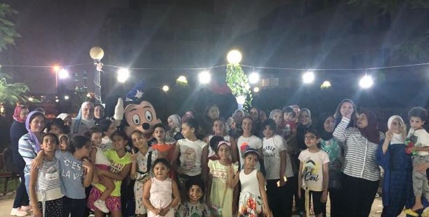 احتفالات السيدة نشوى والجيران