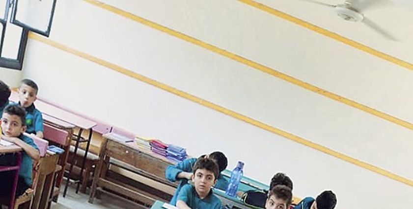 معاناة أولياء الأمور مع تشتت أبنائهم بين المدارس