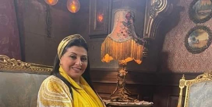 الفنانة هالة صدقي