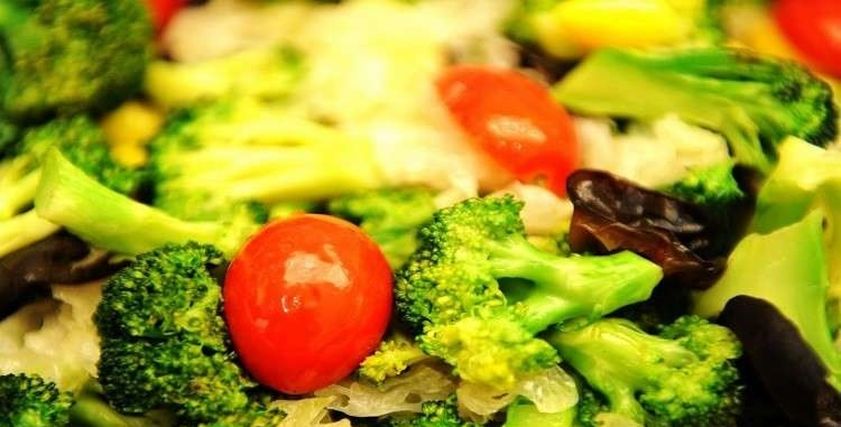 مواد تحفز الخلايا السرطانية وأخرى تحمي الإنسان من خطره