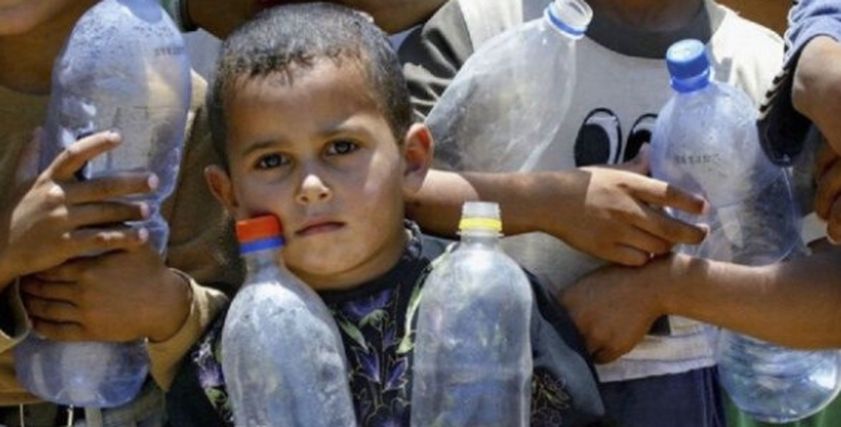 أطفال يواجهون العطش في غزة