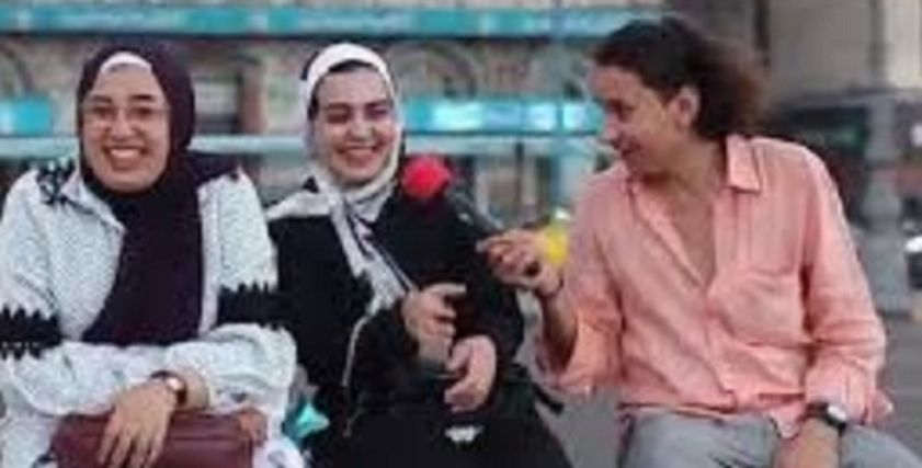 جانب من الفيديوهات المتداولة 