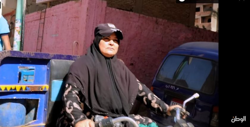 أم خالد بائعة انابيب