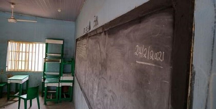 طالبة ترسل رسالة لمعلمتها بعد 12 عام