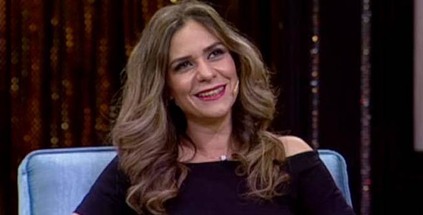 الفنانة نادين