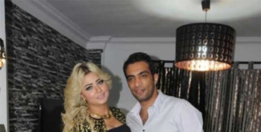 شادي محمد وزوجته