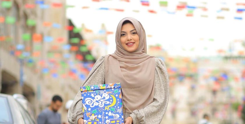 «رحمة» تنشر البهجة وتوزع الهدايا الرمضانية في الشوارع