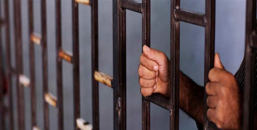 خليجي يواجه حكم بالحبس وغرامة  20 ألف درهم