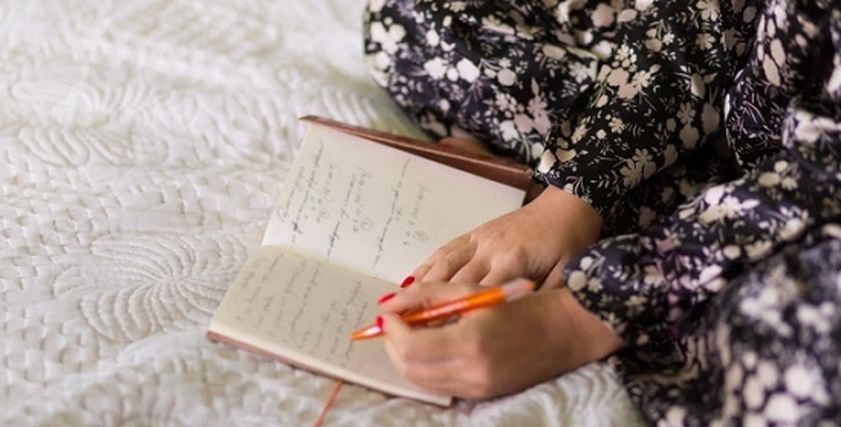 فوائد كتابة اليوميات