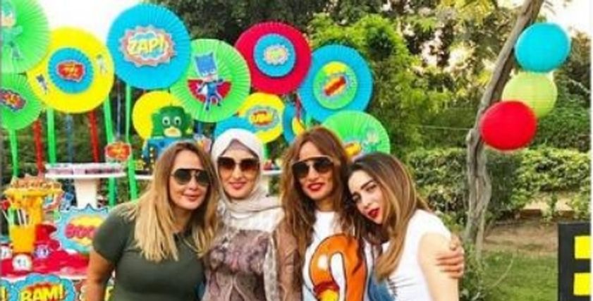زينة وأخواتها البنات