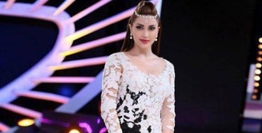 بالصور| 50 إطلالة جذابة للفنانة نسرين طافش