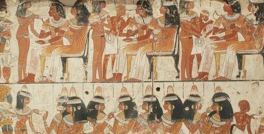 نساء الفراعنة أول من نقلن مظاهر النظافة