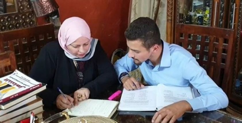 سميرة نُصيرات ونجلها