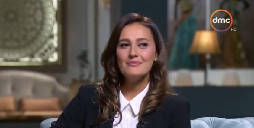 الفنانة حلا شيحة