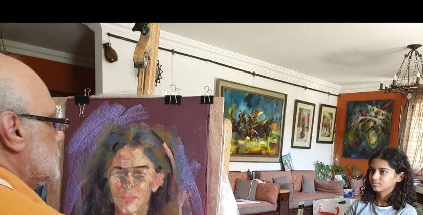 الفنانة التشكيلية دونزي الحسيني