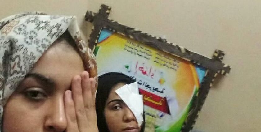 الفلسطينية الجريحة مي سليمان أبو رويضة وشقيقتها نرمين