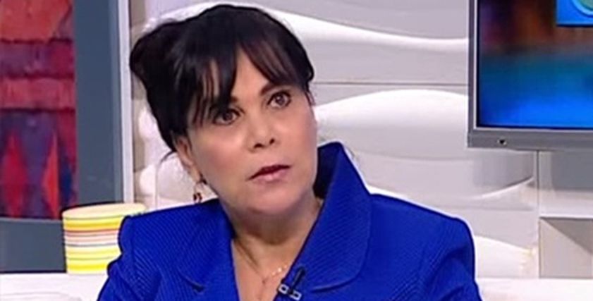 الكاتبة والناشطة الحقوقية عزة كامل