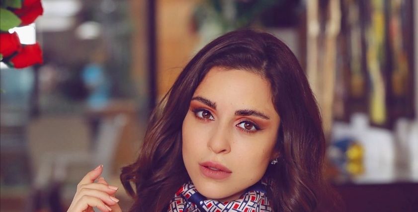 الفنانة سارة أبي كنعان