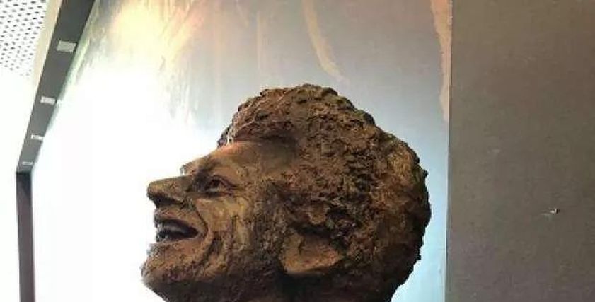 تمثال صلاح