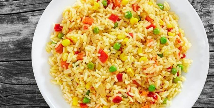 أرز أصفر بالبسلة