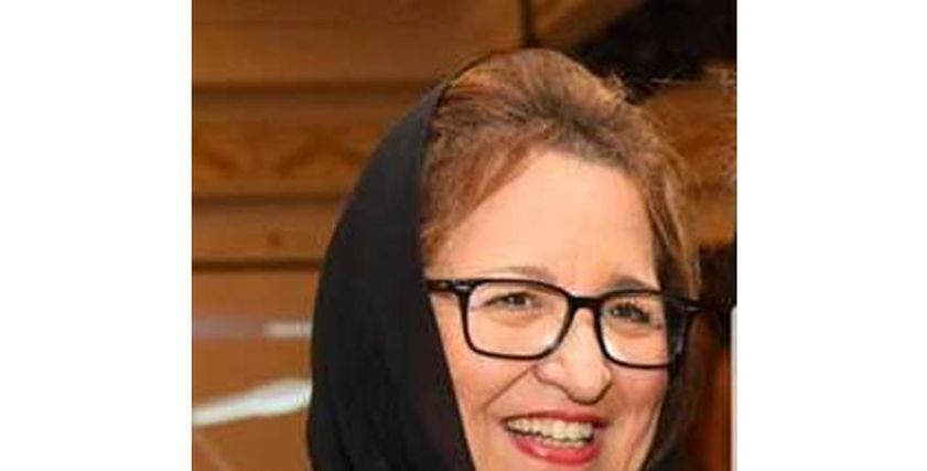 عزيزة جلال
