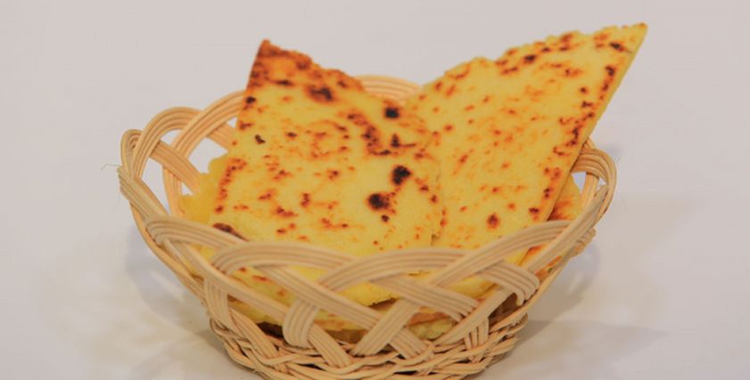 رقاق بدقيق الذرة والأرز